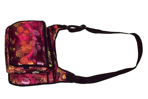 chums sherpa contoured carry all bag 3