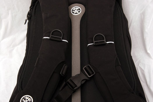 crumpler karachi outpost 05