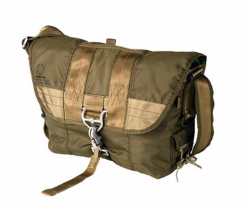 medium design group deployment messenger bag1