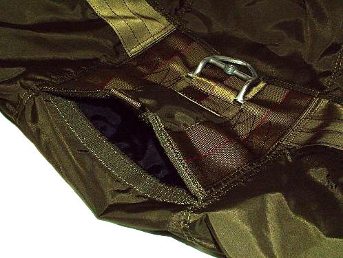 medium design group deployment messenger bag11