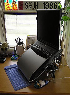 kensington notebook expansion dock with stand15