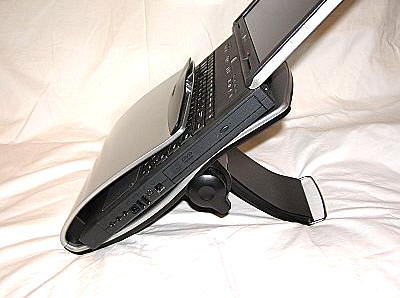 kensington notebook expansion dock with stand8